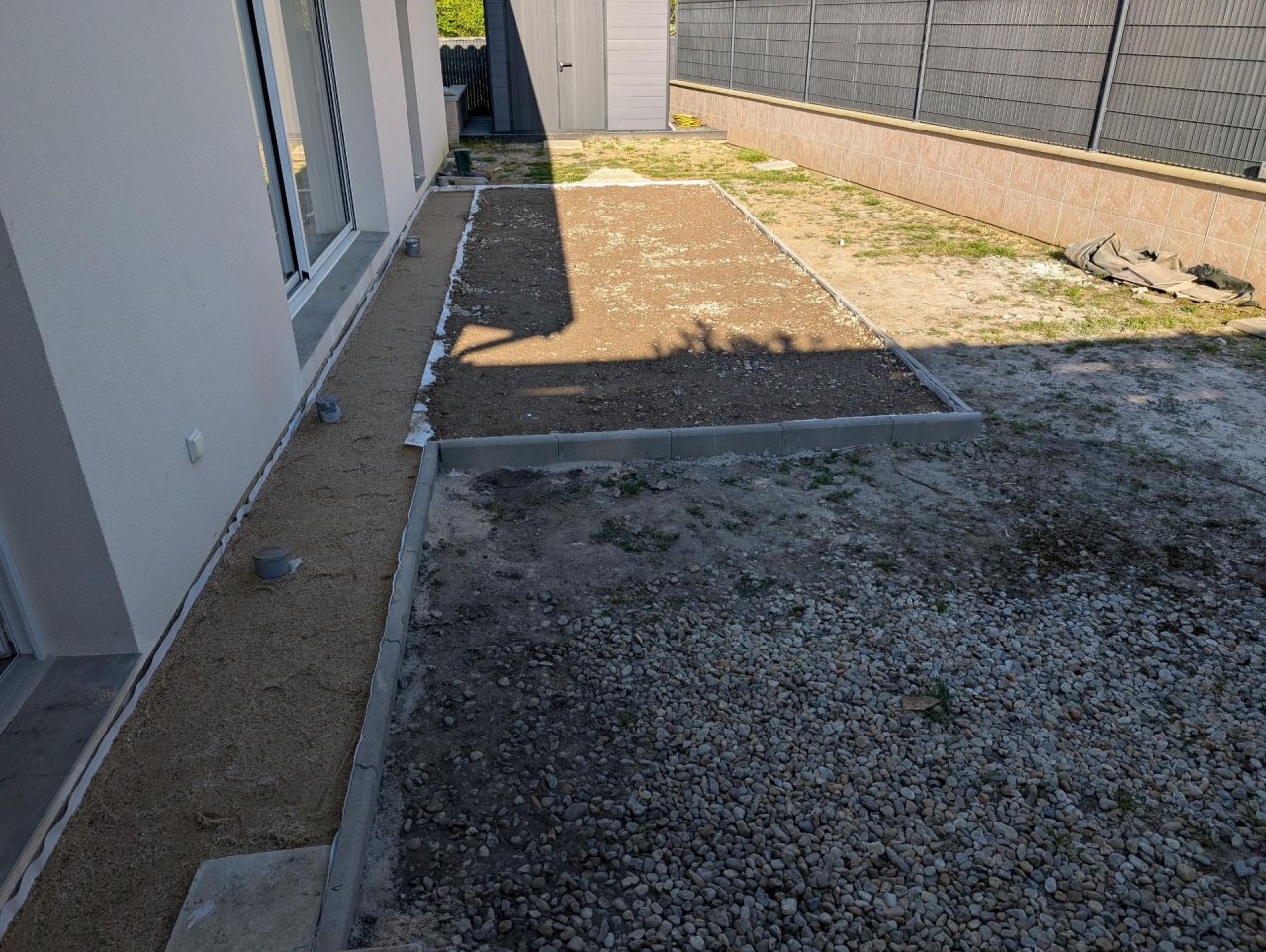 Préparation/réalisation terrasse de dalles sur plots
