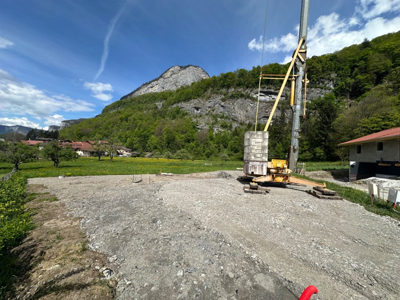 Dbut implantation et pose de la grue
