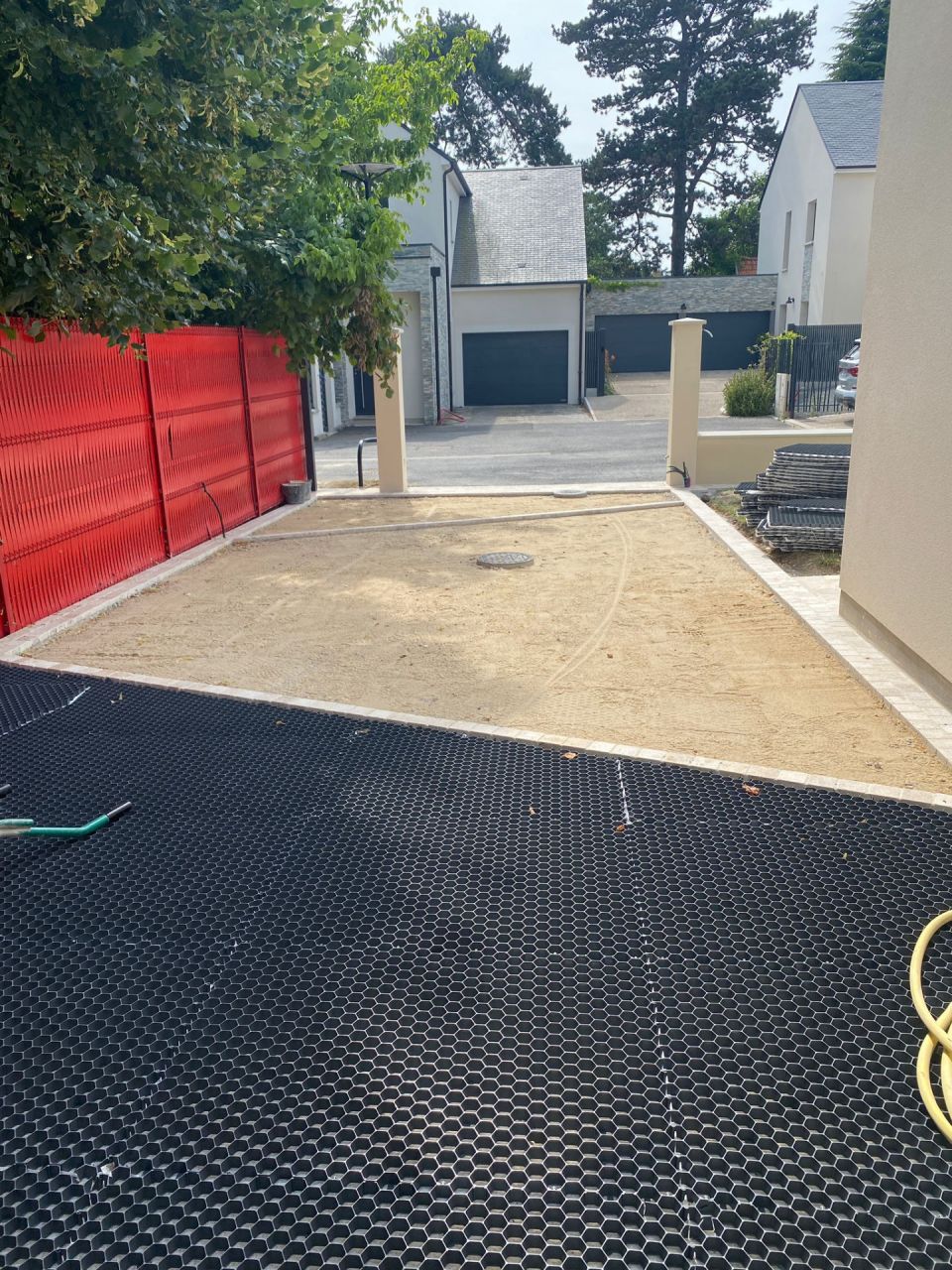 Allée du garage en gravillon sur nidagravel