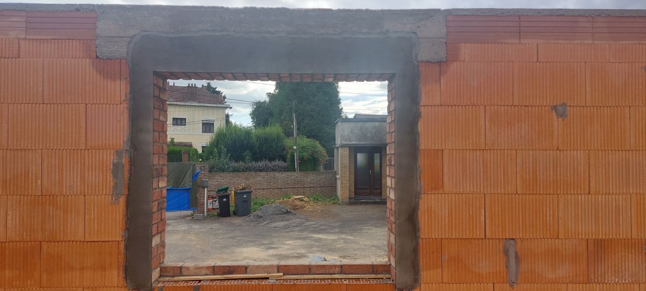 Dressement des tableaux, reste des menuiseries