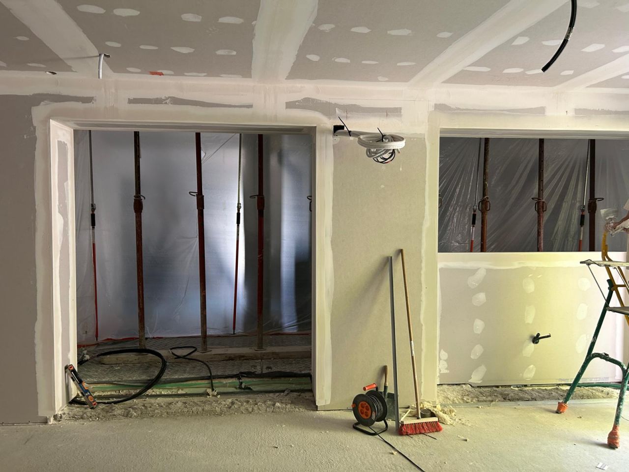 Placage des ouvertures et r�alisation de l'ouverture pour la verri�re entre salon/SAM