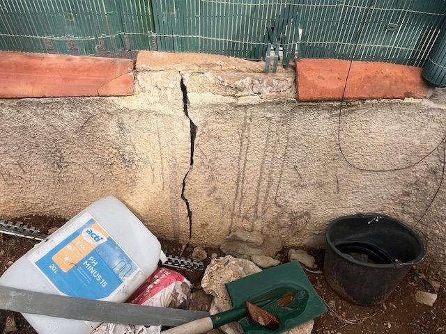 Vue intrieur du muret abim