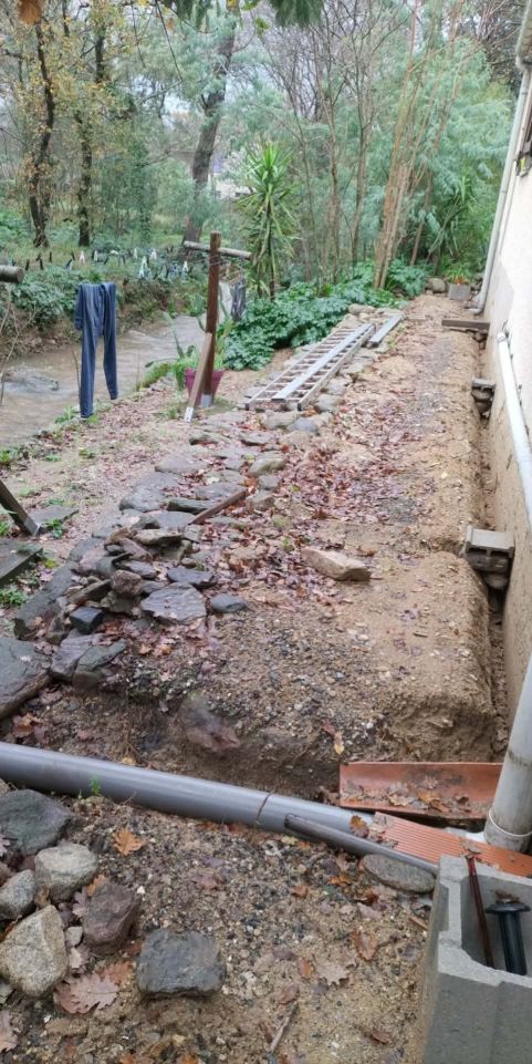 Pr�paration du futur trottoir