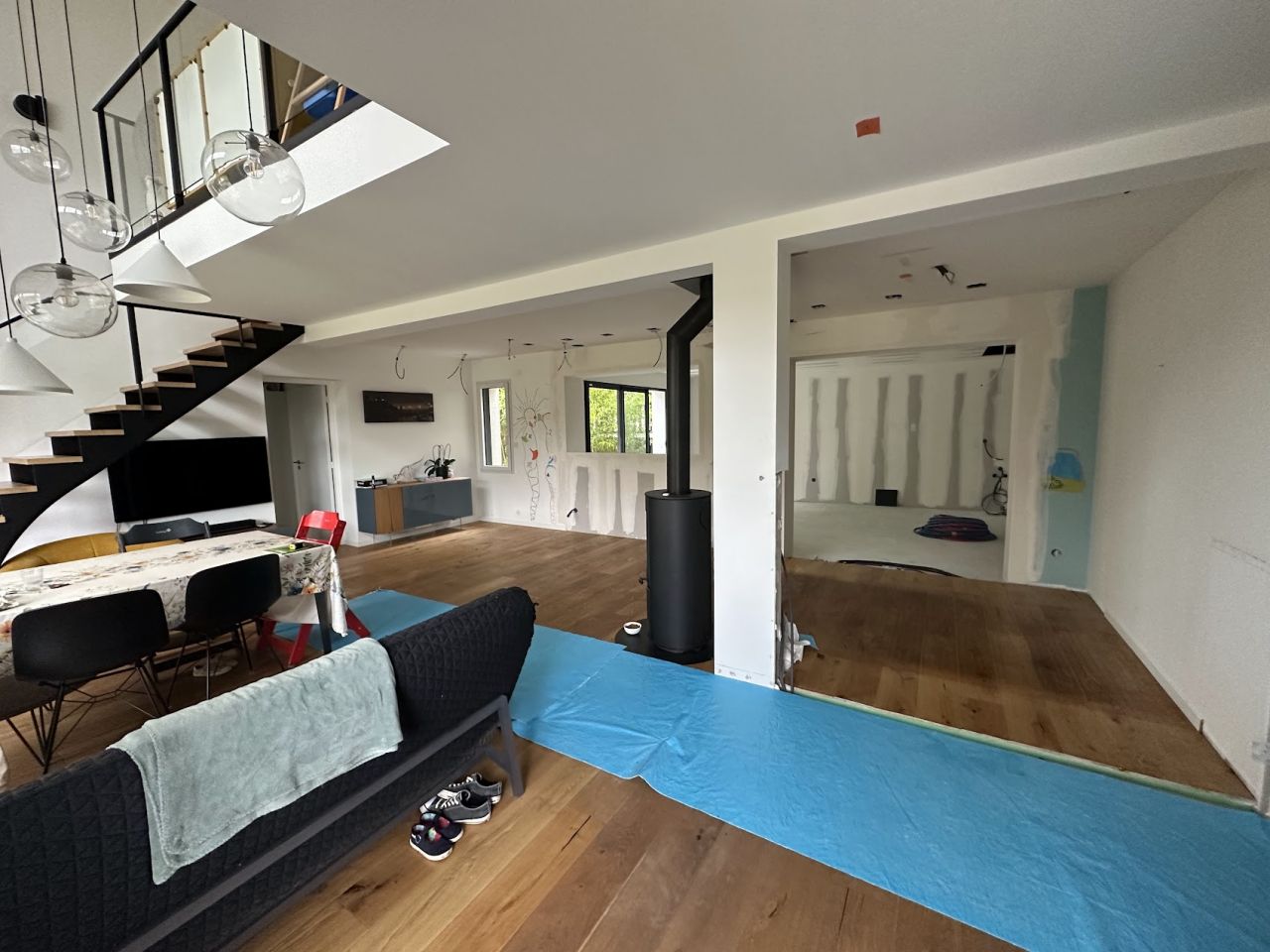 Travaux de cloisonnage dans l'existant suite ouverture