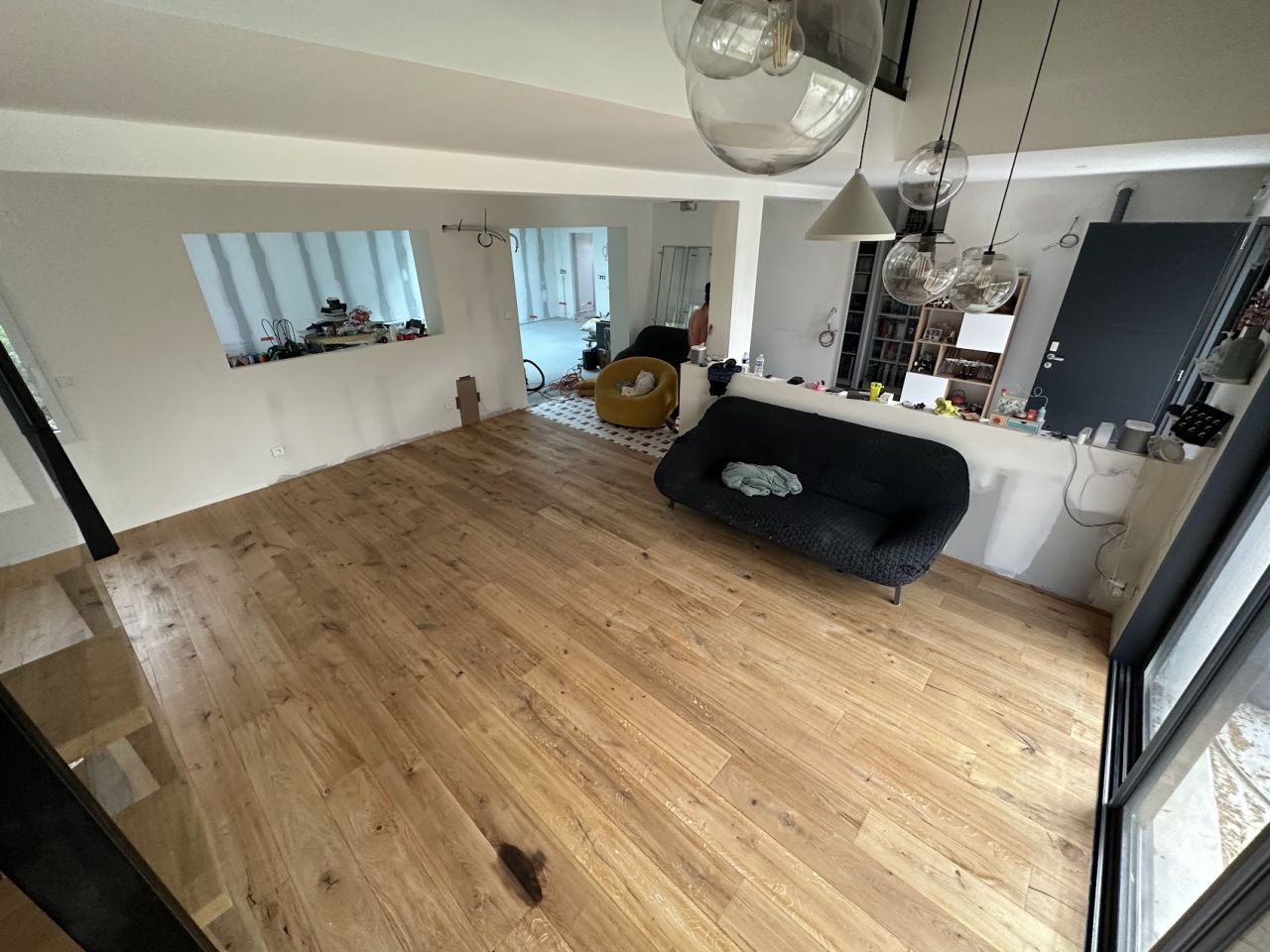 Parquet du salon apr&egrave;s pon&ccedil;age et premi&egrave;re couche d'huile