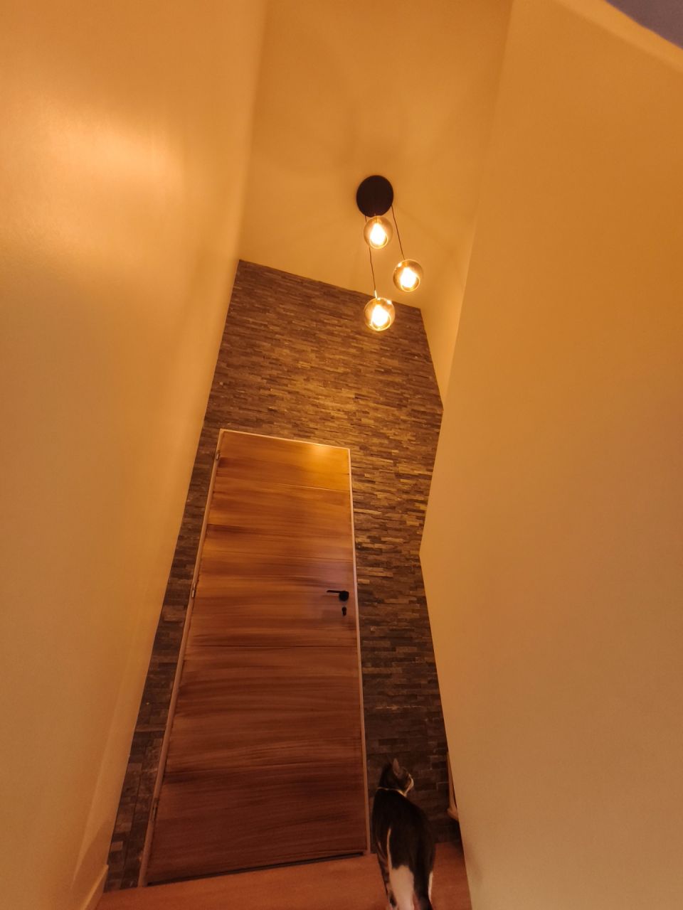 Cage d'escalier termin&eacute;e