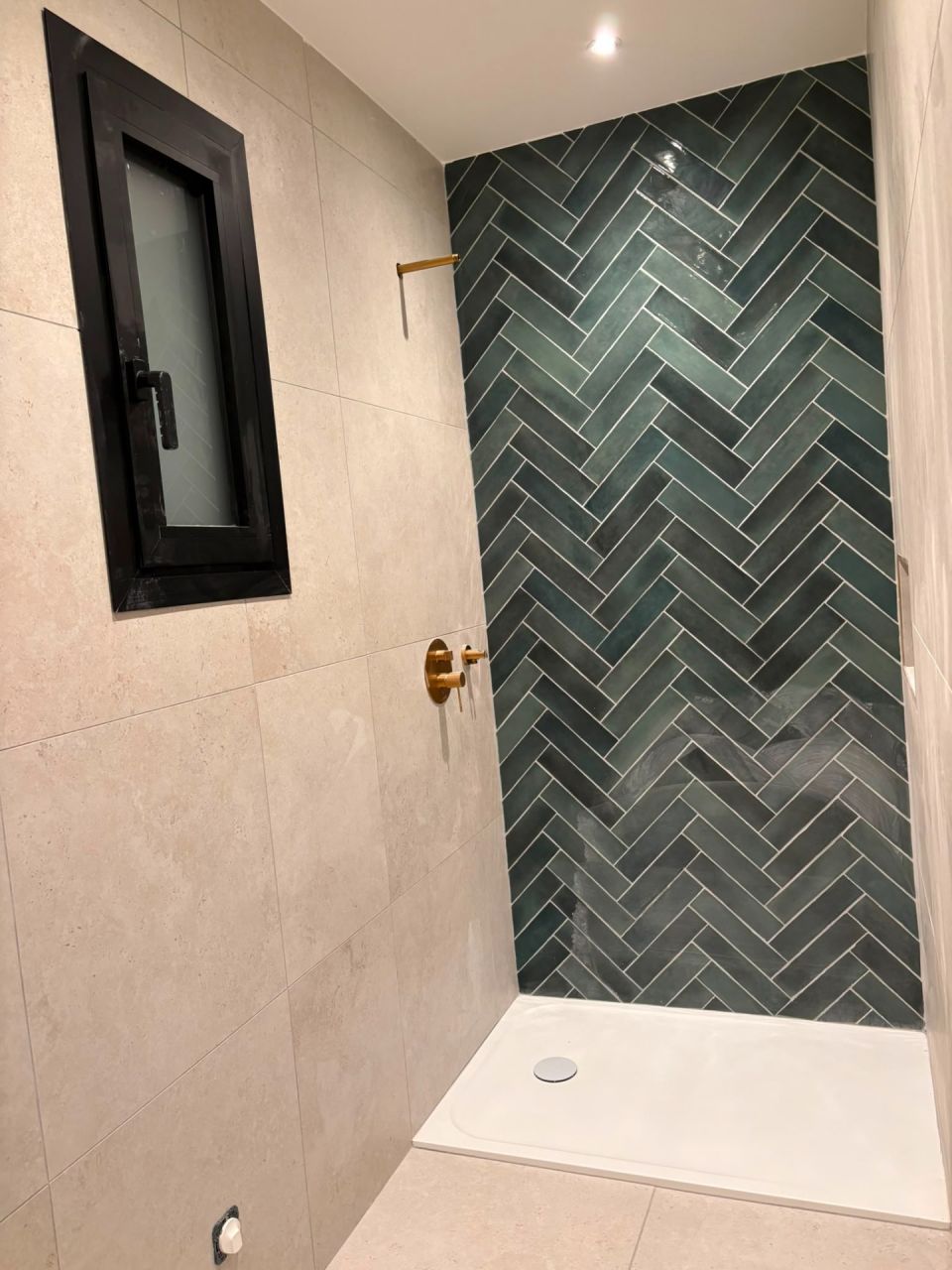 Salle d'eau de la deuxième suite parentale