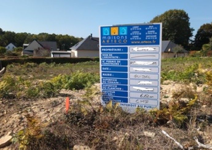 Affichage du permis de construire
<br />

<br />
Proc�dure ARTECO, rapide , !!!
<br />

<br />
Afin de justifier la date de son affichage vous pouvez :
<br />

<br />
Soit vous rendre sur le terrain au plus vite et prendre une photo du panneau via l?application � CERTIPHOTO � (voir lien ci-contre pour le t�l�chargement de l?application) certi.photo/fr. Il ne faudra pas la faire de trop pr�s, de fa�ons � ce que l?on puisse reconna�tre le lieu o� il est affich� et pas trop loin non plus afin que les inscriptions soient bien lisibles sur la photo.
<br />

<br />
Soit faire appel � un huissier de votre choix...