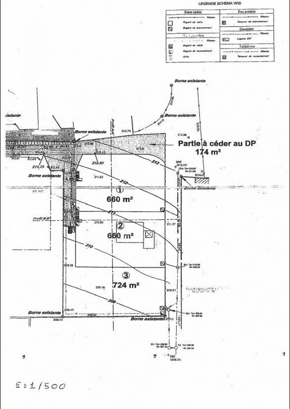 Plan du terrain: le notre est le lot 2 de 660m. L'implantation d'une bastide et d'un garage apparat.