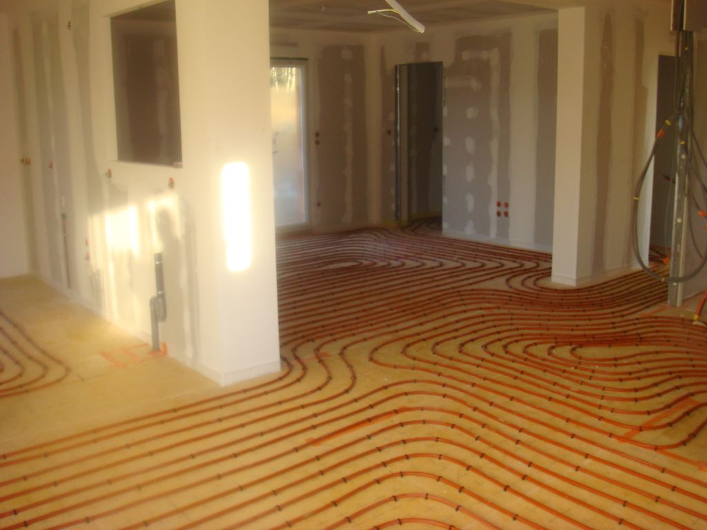 Chauffage au sol - serpentin dans le salon / séjour