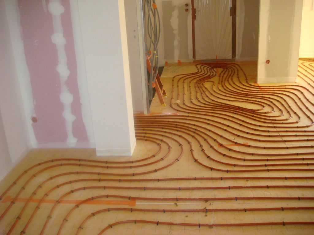 Chauffage au sol - serpentin dans l'entrée