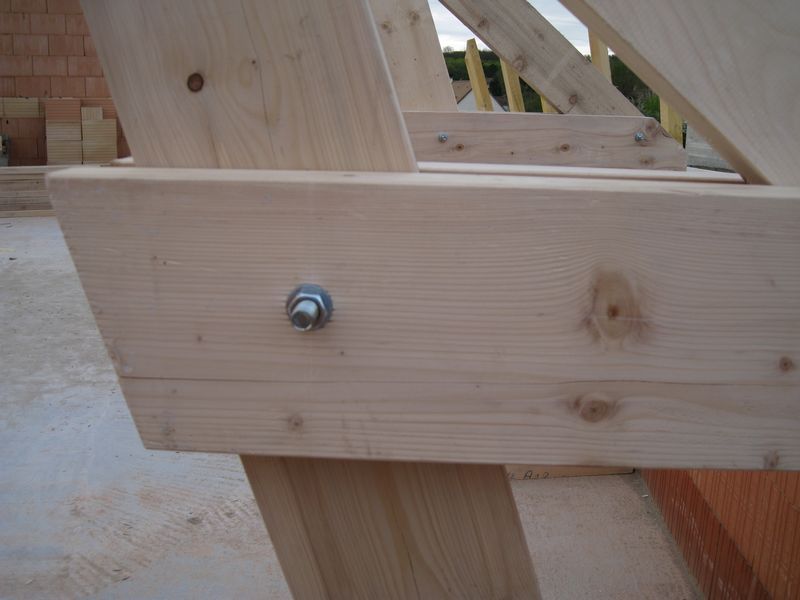 Finition des fermes à l'intérieur
