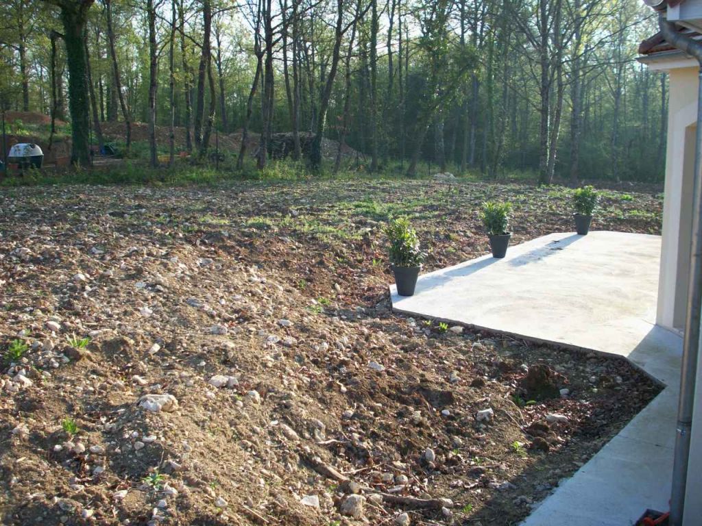 L'aménagement du terrain.