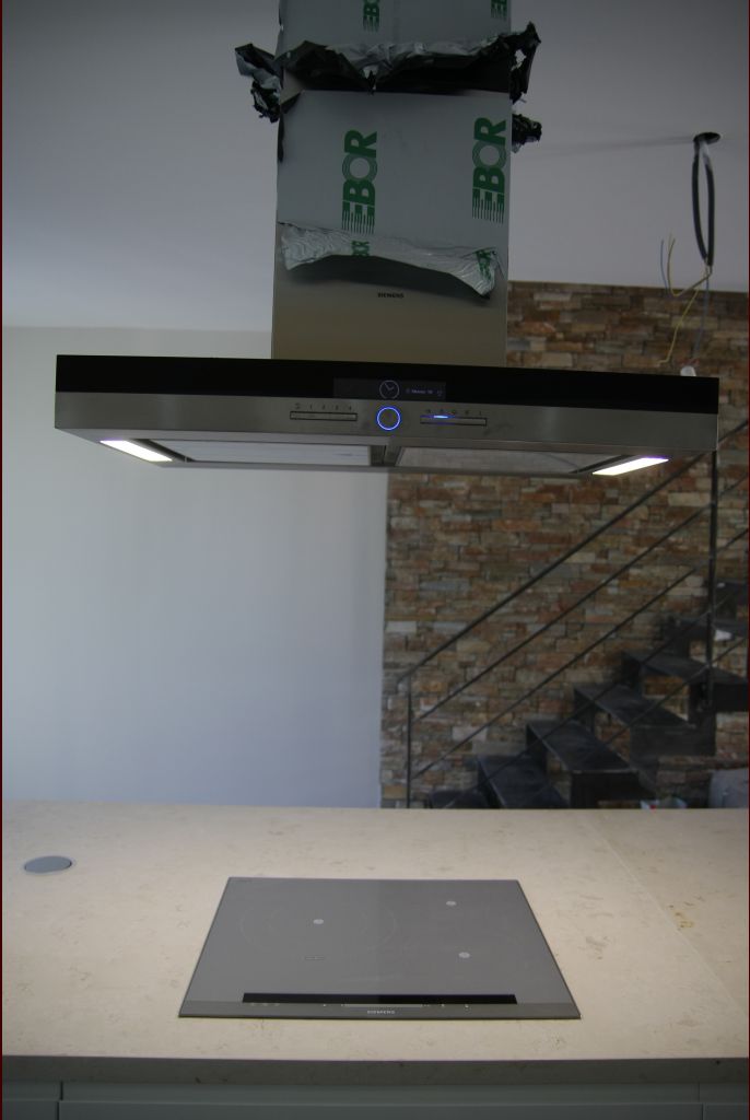 Plaque induction installée