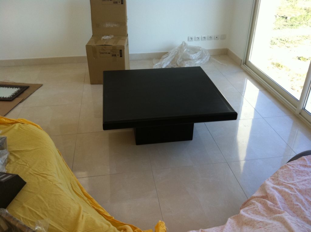 Notre fameuse table basse fabriqué au Maroc..