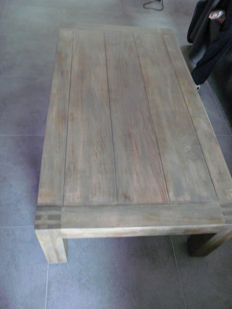 table basse couleur exotique décapée et repeinte en nuance de gris   vernis mat incolore