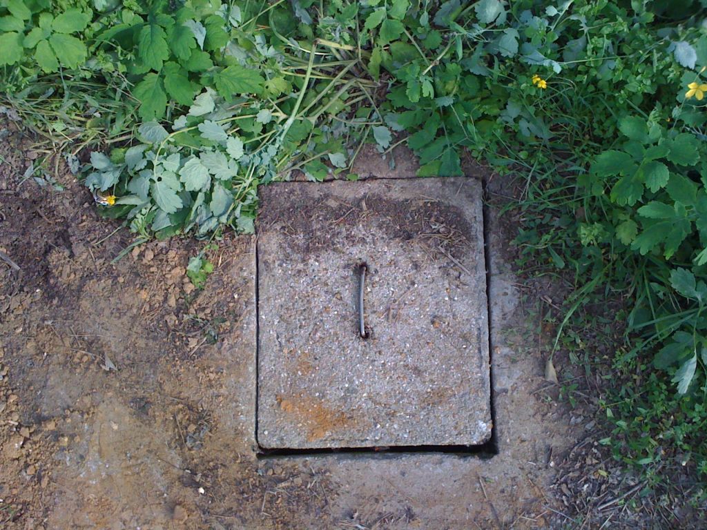 photo du regard du raccordement de l'eau du domaine public vers la limite de proprit.