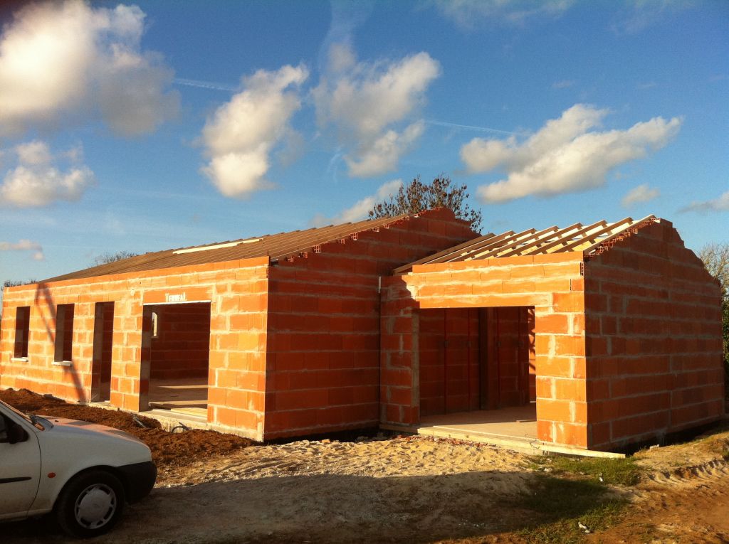 charpentes du garage et de la maison sont termines