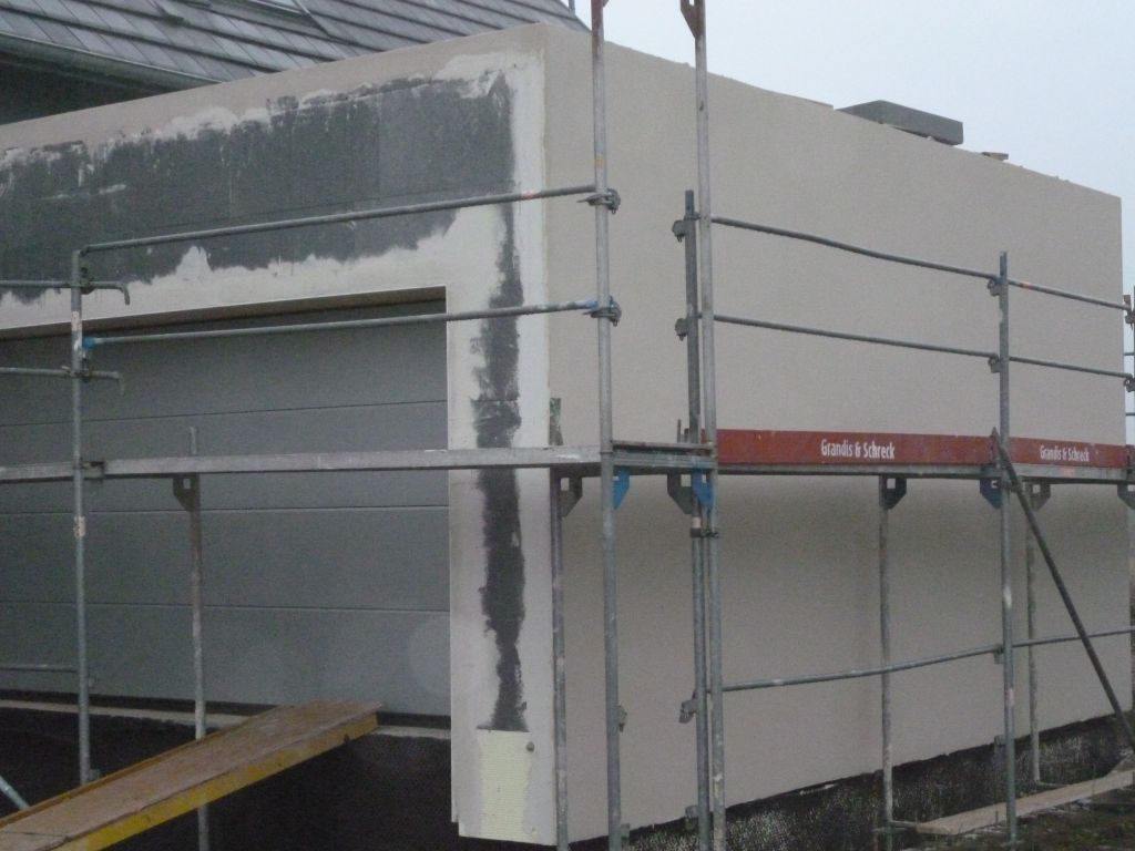 ITE: marouflage terminé sur la façade Nord du garage