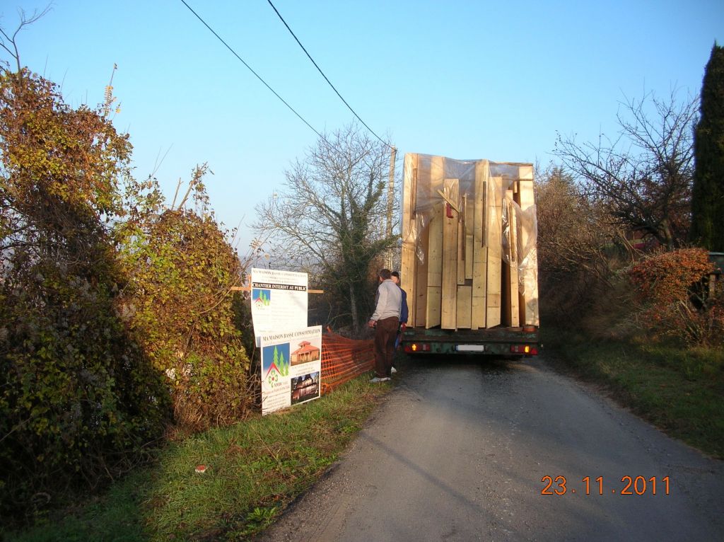 Le 1er camion arrive de Roumanie