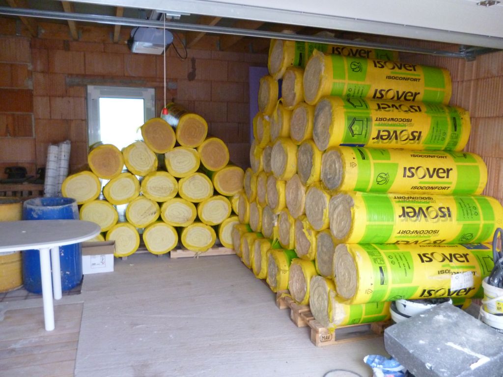 Isolation des rampants et de combles: Stock de 200 m2 de rouleaux de laine de verre