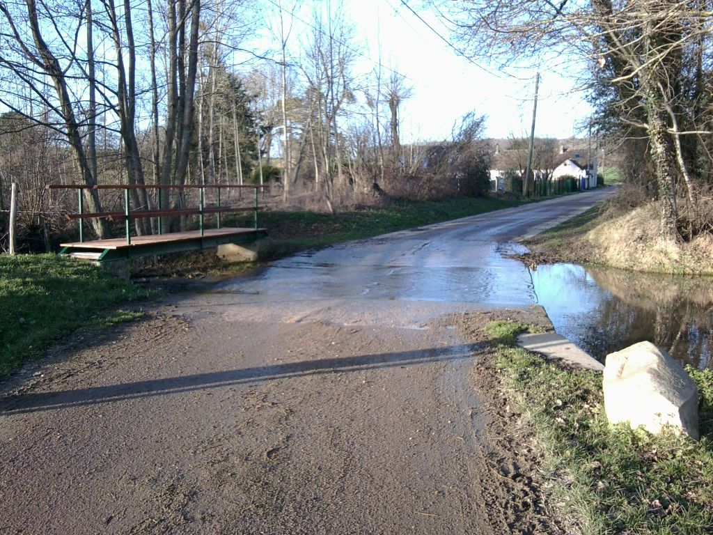 Au bout de notre rue, le gu...