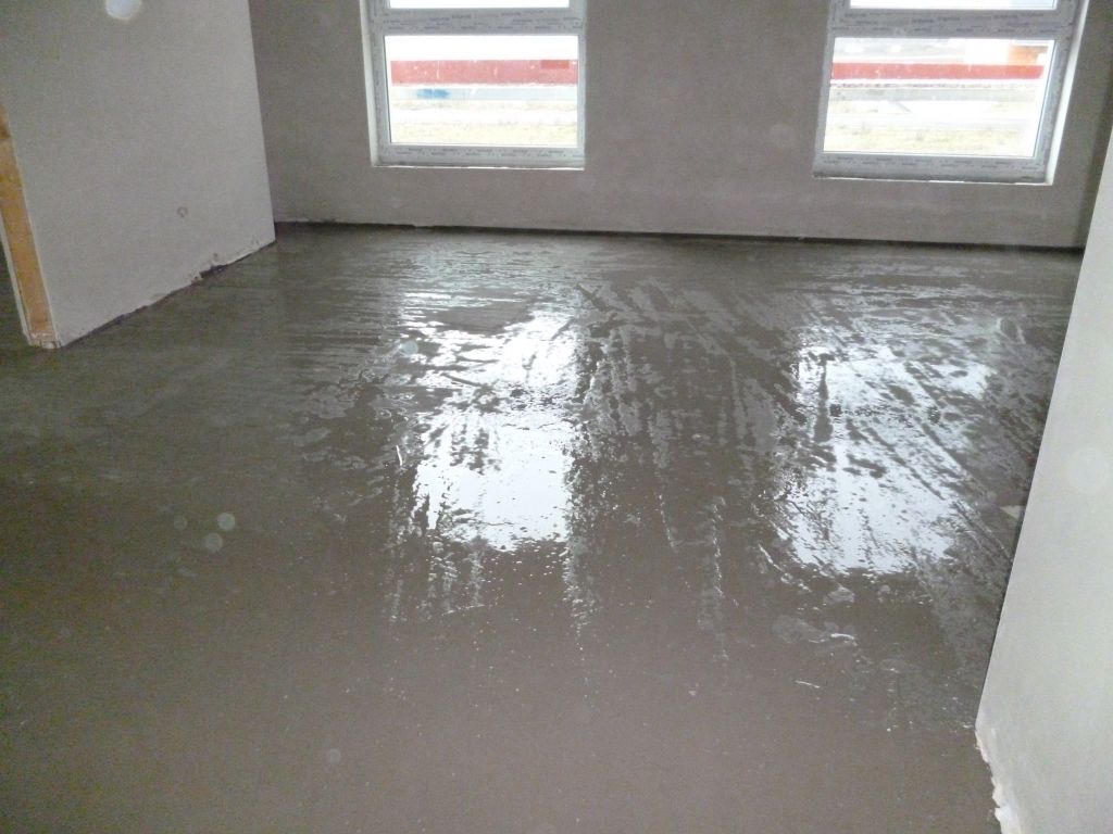 Après 4 heures de travaux (incluant le nettoyage) on termine par la mezzanine