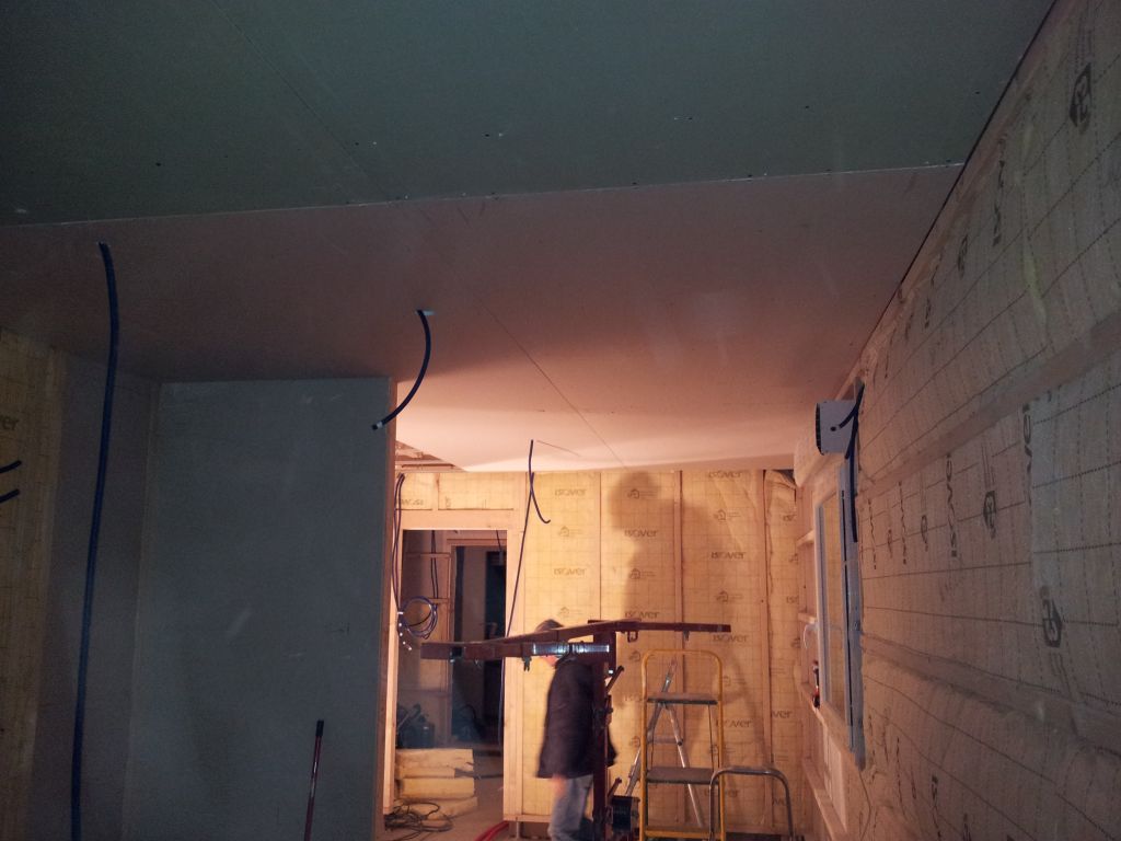 salle de bain, dressing et chambre, les plafonds sont finis