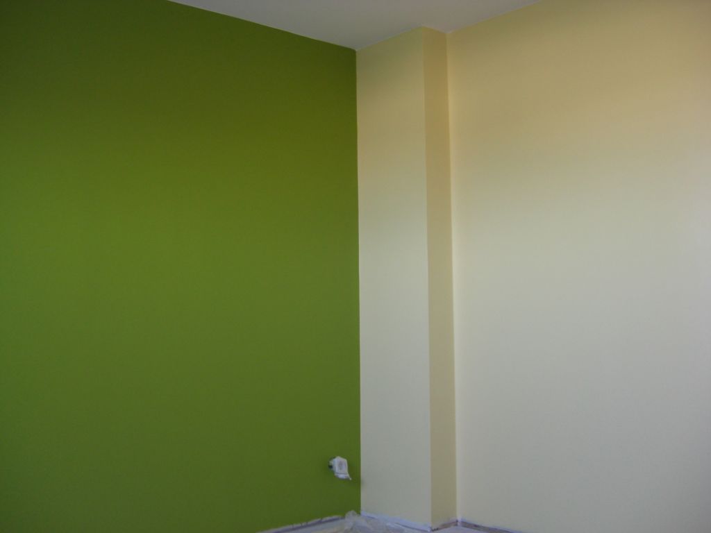 vert et jaune soleil pour la chambre jungle (ça donne moins bien en photo snif)