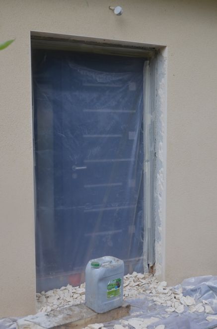 Rsolution de la rserve "enduit et joint porte entre" - 1
