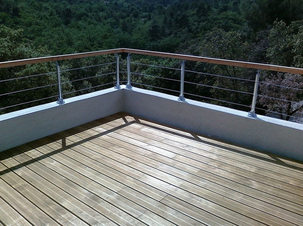 Terrasse en pin douglas termin�.