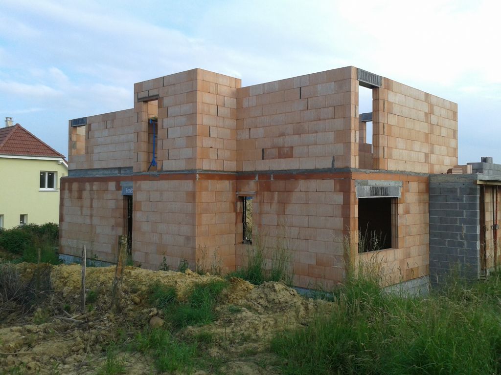 Arrière de la maison, côté nord.