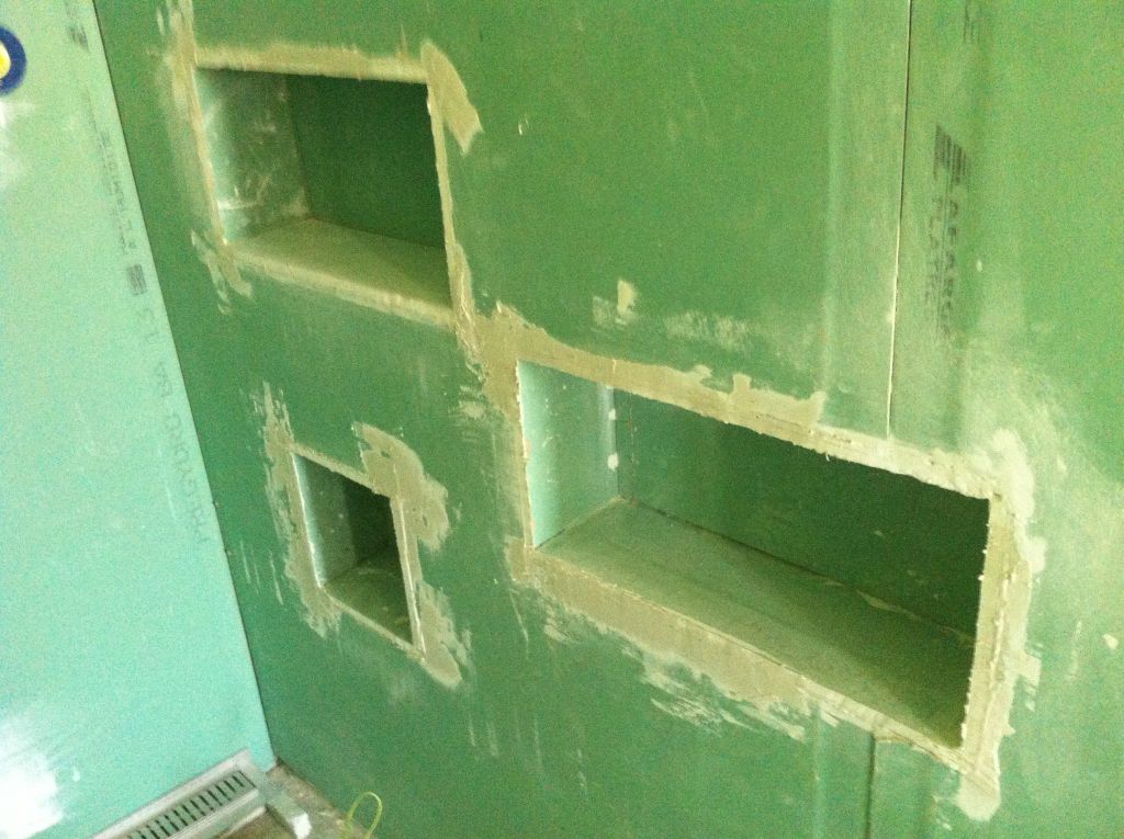 niches dans cloison douche