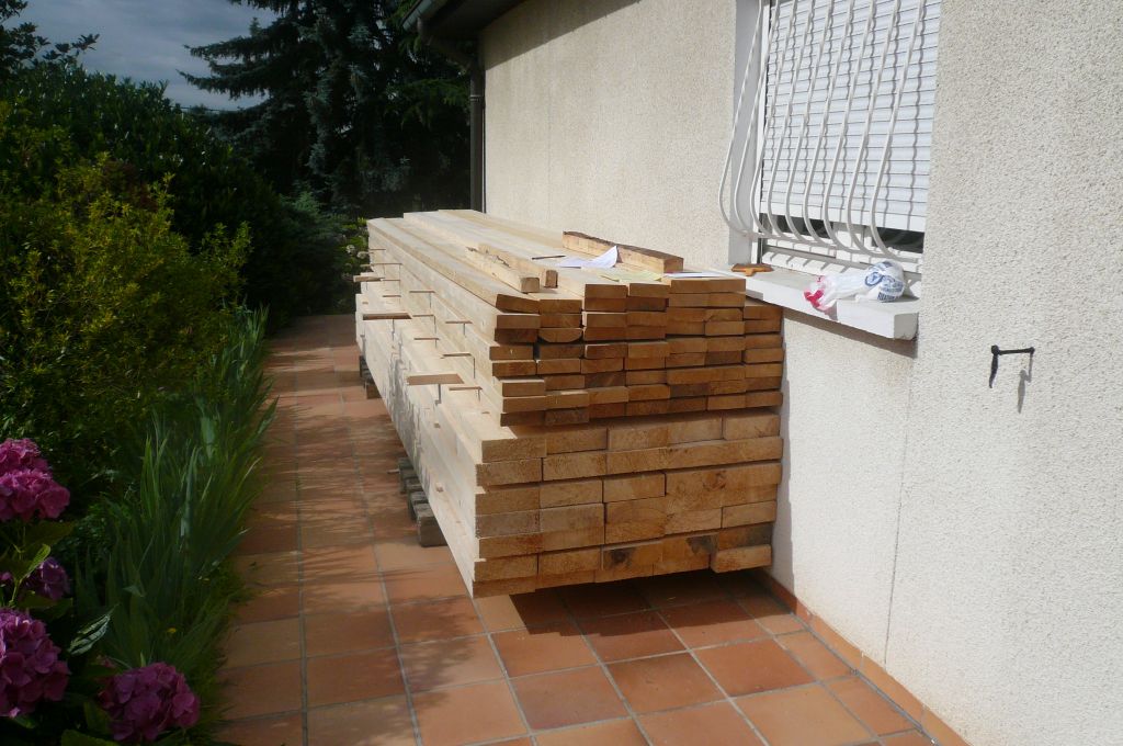 un peu de bois pour plancher et ossature mur