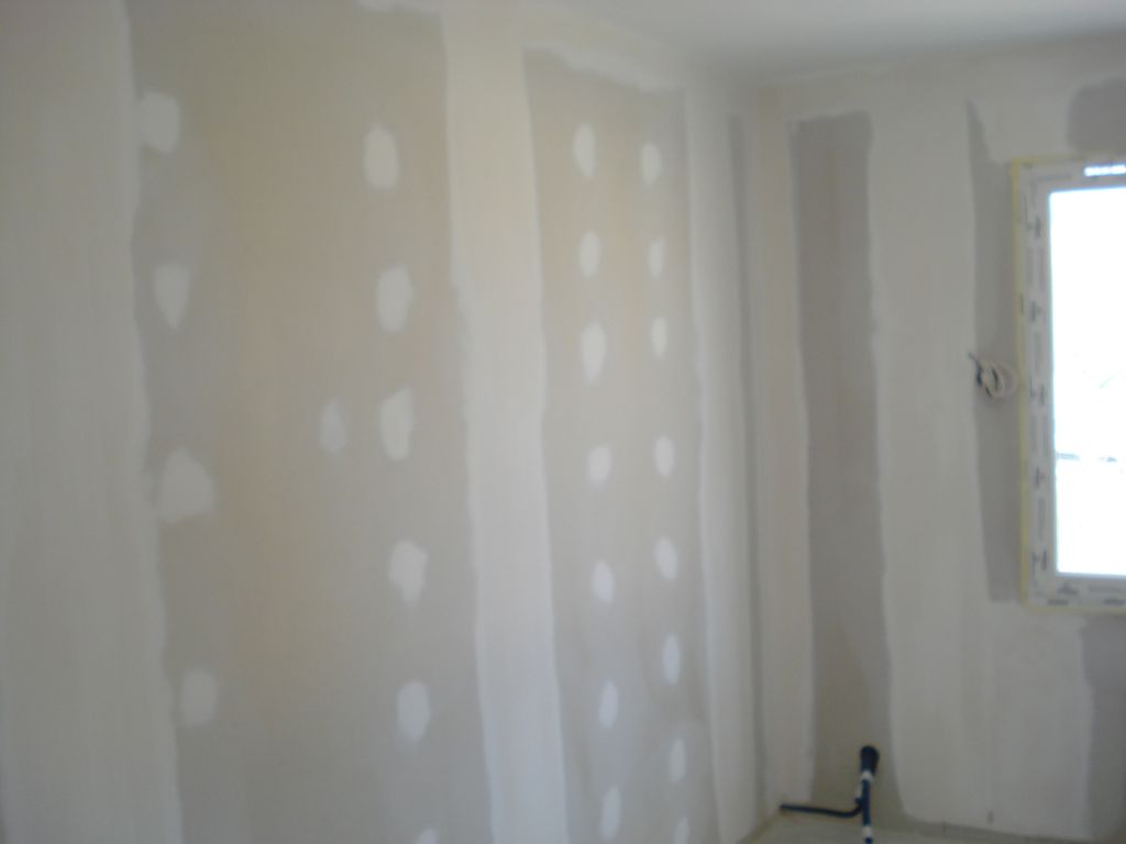 Mise en place des bandes dans la chambre