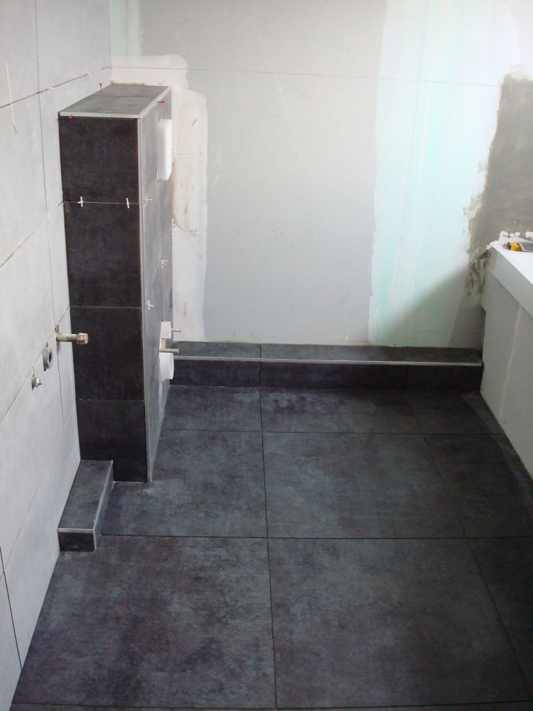 Carrelage salle de bain en cours