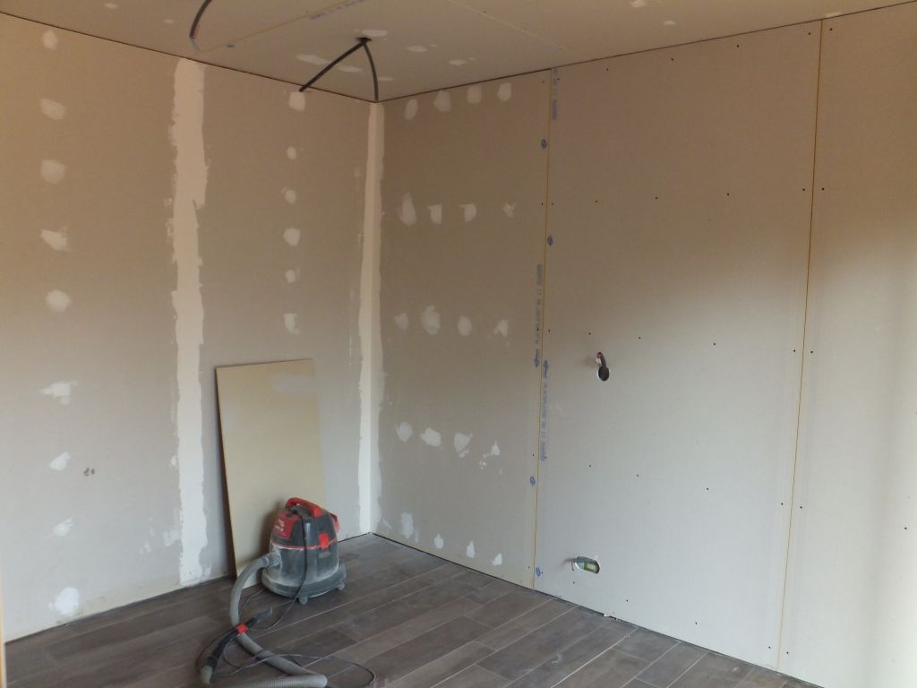 Mur de la chambre parental: Au fond Le dressing