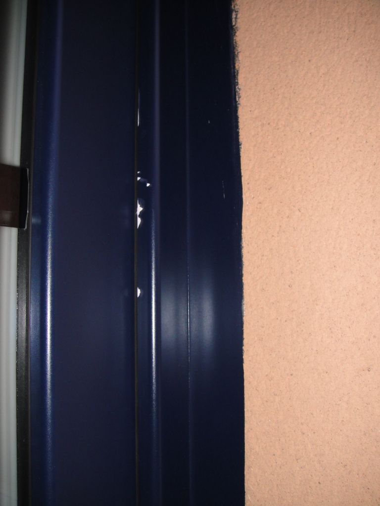Porte d'entrée abîmée