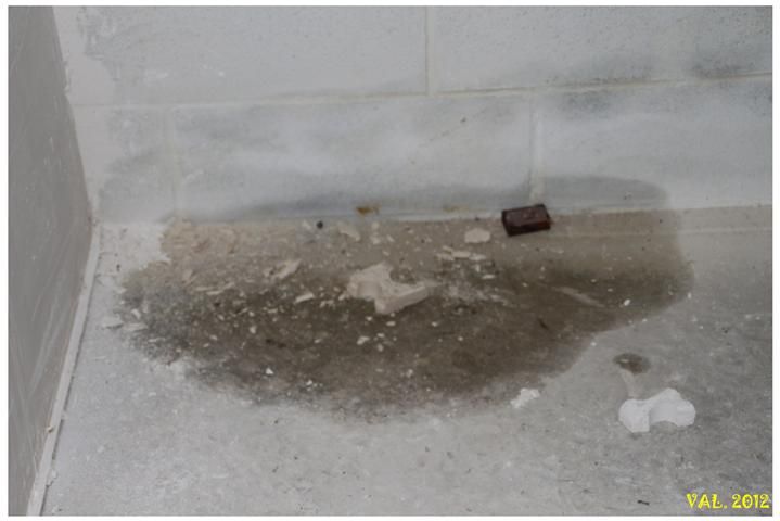 infiltration d'eau dans les plaques beton du sous sol...