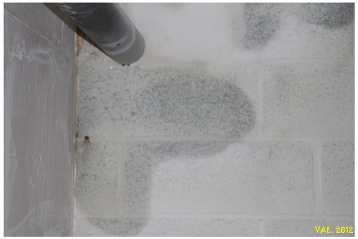 infiltration d'eau dans les plaques beton du sous sol...