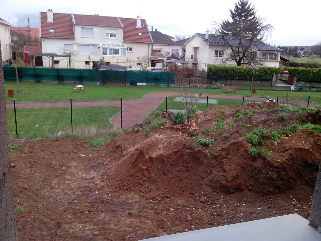 Vue du jardin depuis la fentre "nord" de la chambre des parents