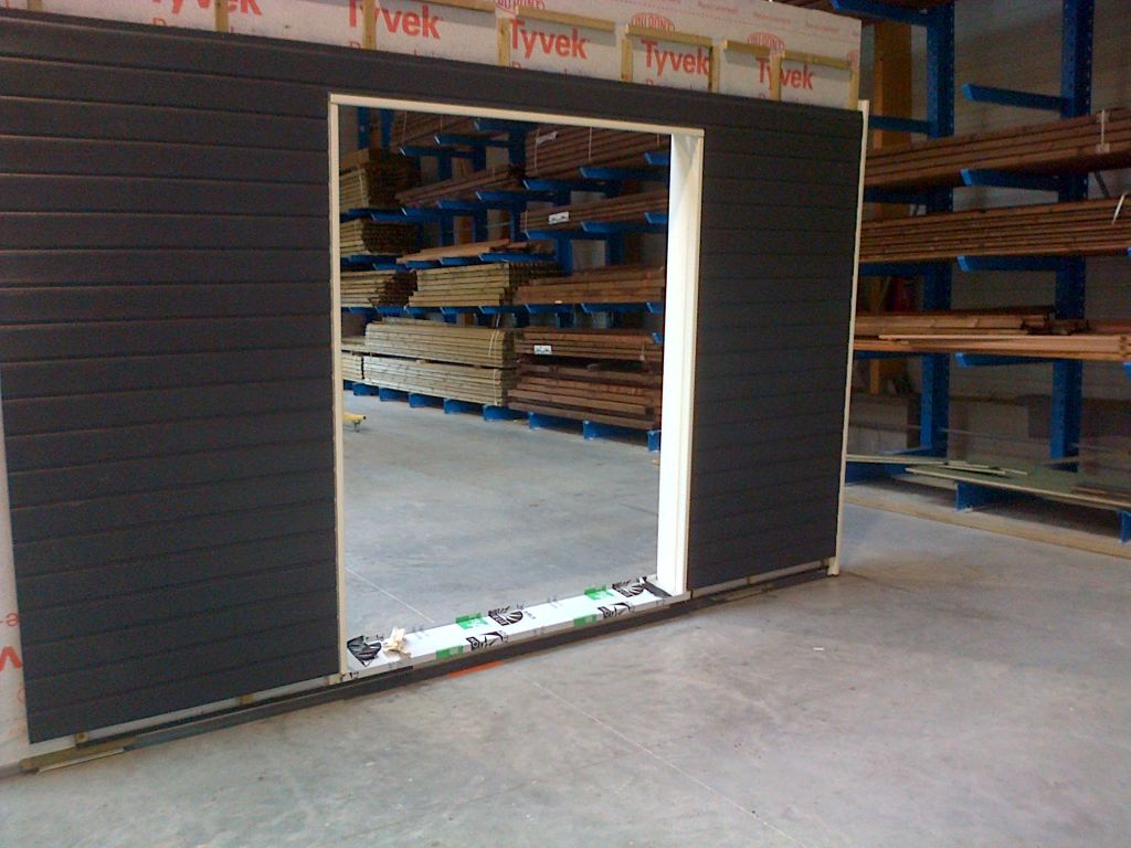 Ossature bois gris anthracite avec embrasure blanche