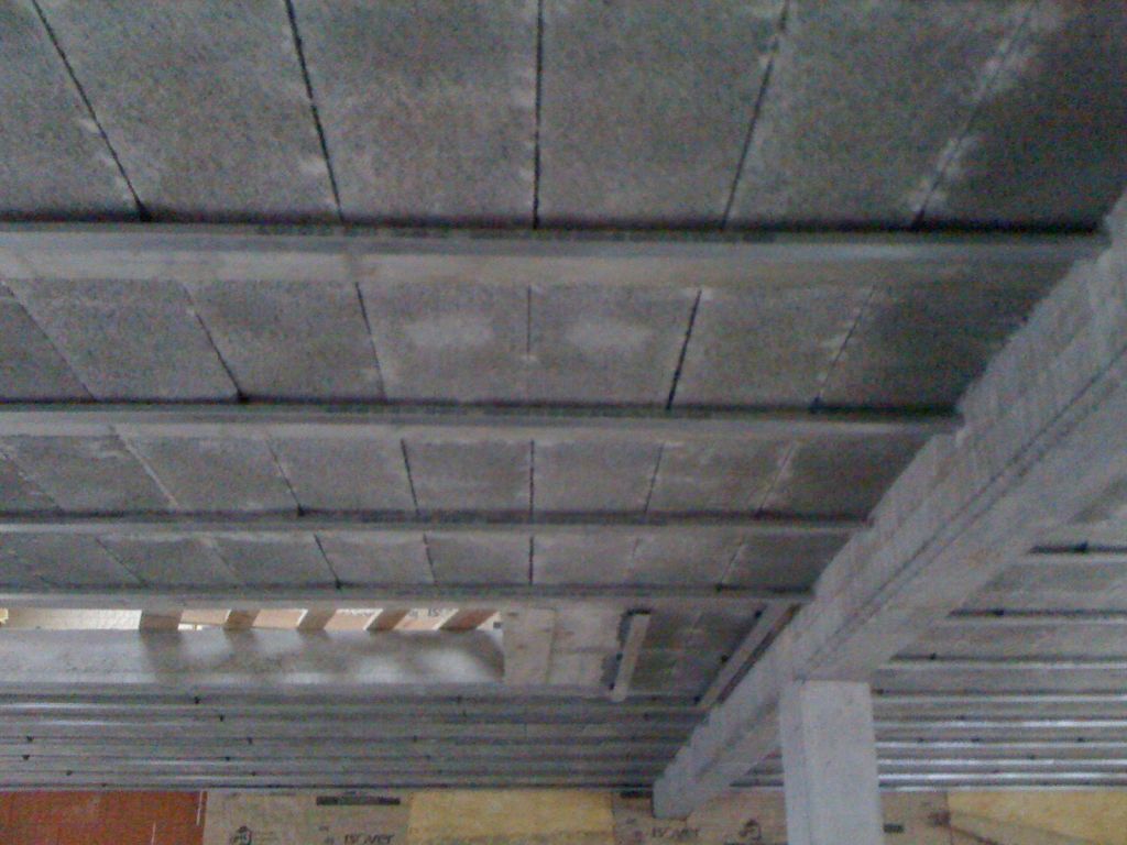 Fourreaux pour faux plafond en placo au RDC
