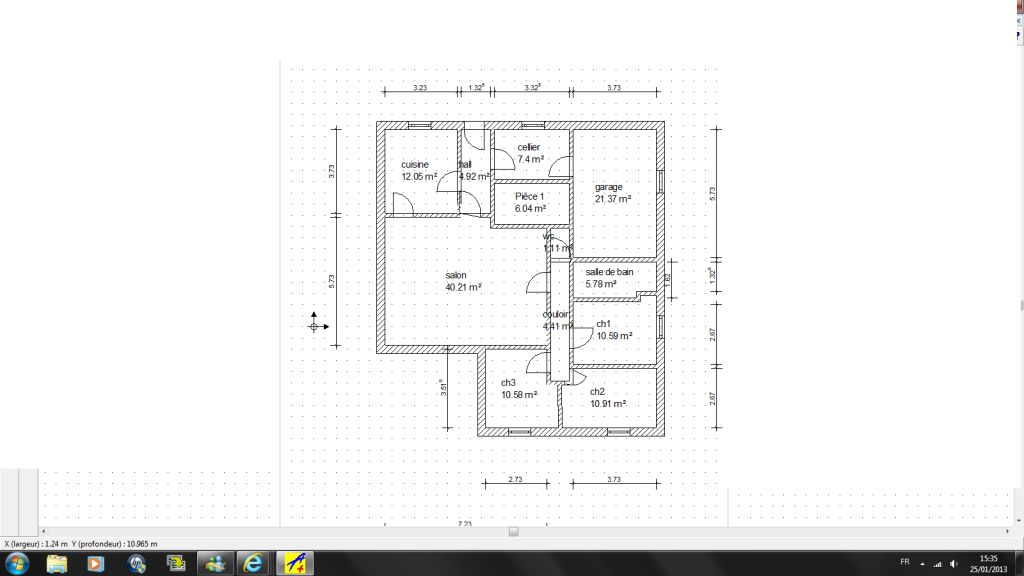 Projet de maison en L!! Nous avons trouver un terrain qui fais 1000m dont 20m de largeur par 50 de profondeur! Voila un debut de plan que j'ai fait moi meme! Pouvez vous me dire se que vous en penser! Que se soit positif et aussi negatif!!
<br />
Merci!!