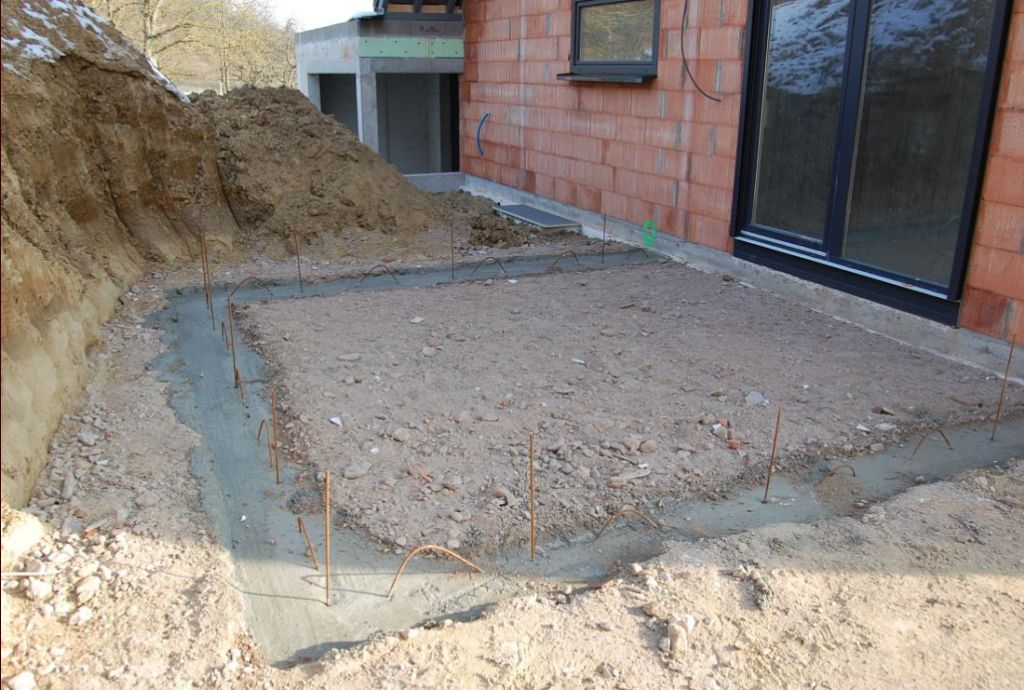 fondation hors gel terrasse, dans l'optique de poser une véranda