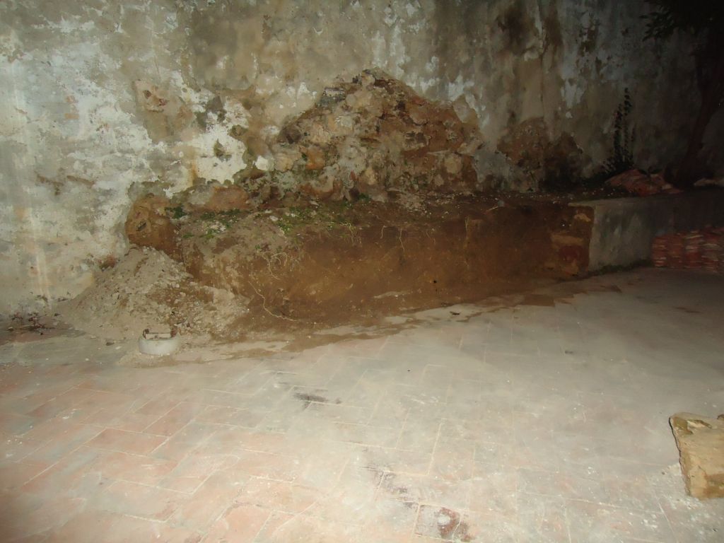 Démolition du muret sur 2,50 m