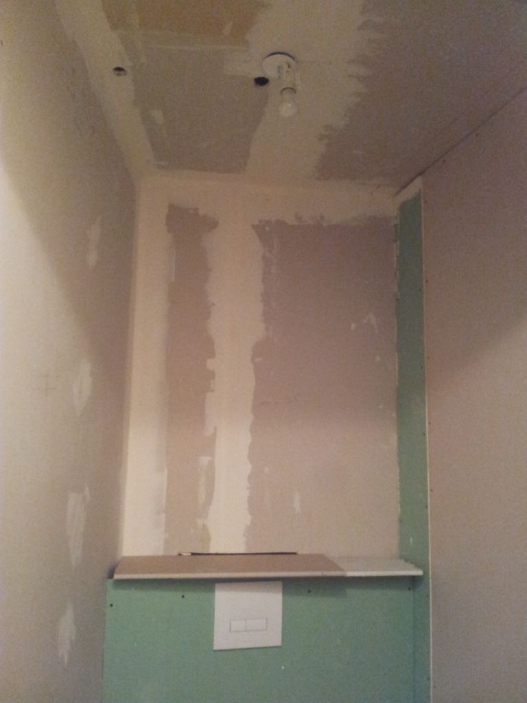 plafond de mes toilettes  refaire...