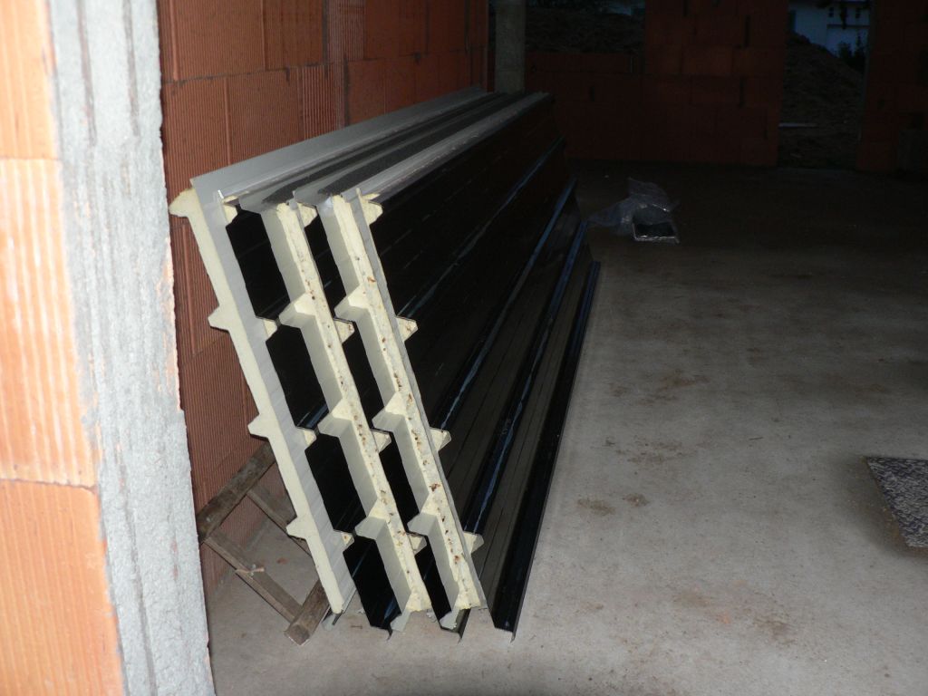 Livraison des panneaux sandwich pour la toiture en bac acier
