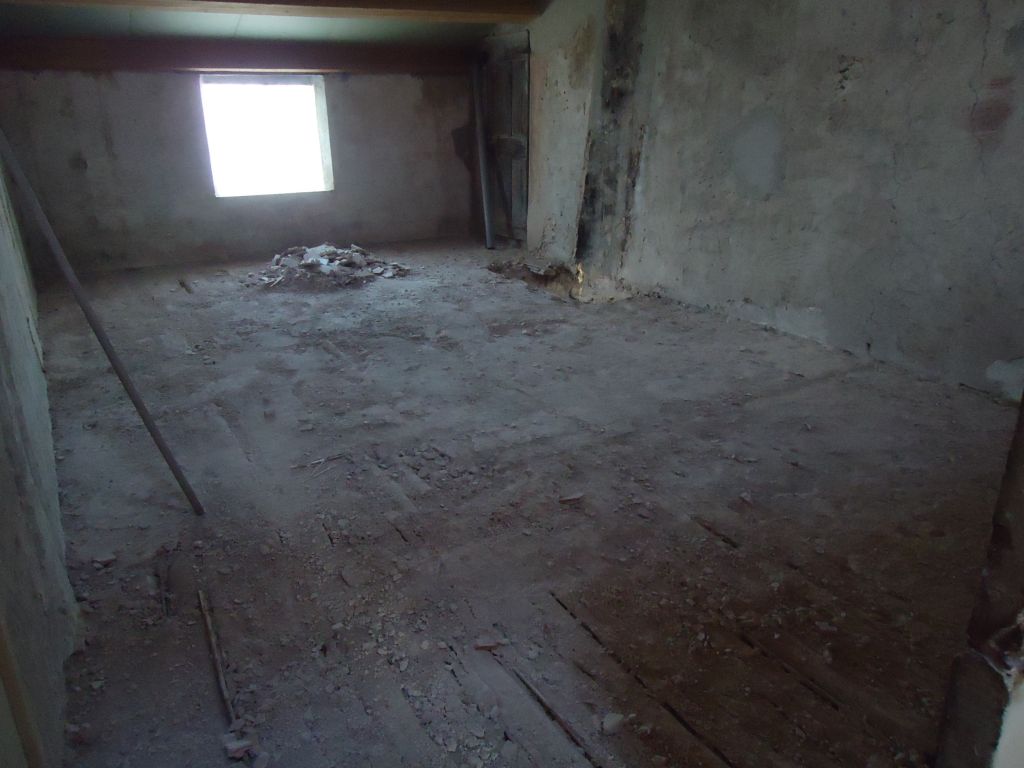 Enlèvement du carrelage chambre nord 2ème