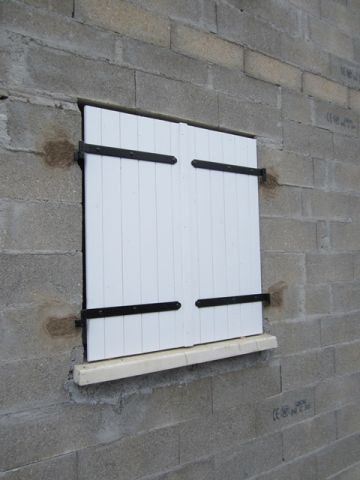 Petite fen�tre de la cuisine c�t� jardin